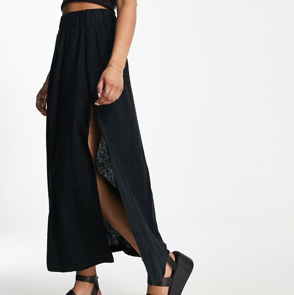 Abercrombie & Fitch Black Maxi Skirt - Picture 2 of 5